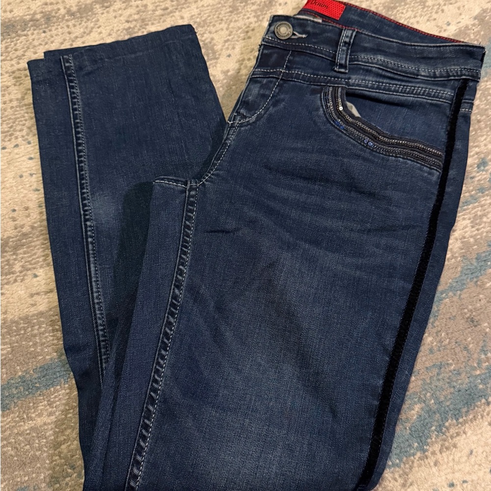 Women's size 32x28 Be You by Street One Straight Leg Jeans